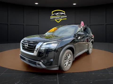 Black 2024 NISSAN PATHFINDER SV for sale in Valparaiso, IN