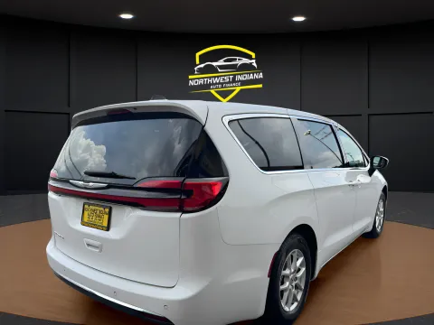 More photos of 2023 CHRYSLER PACIFICA TOURING L at NWI AUTO FINANCE Valparaiso, IN