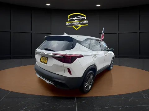 More photos of 2022 KIA SELTOS LX at NWI AUTO FINANCE Valparaiso, IN