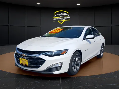 White 2024 CHEVROLET MALIBU LT for sale in Valparaiso, IN