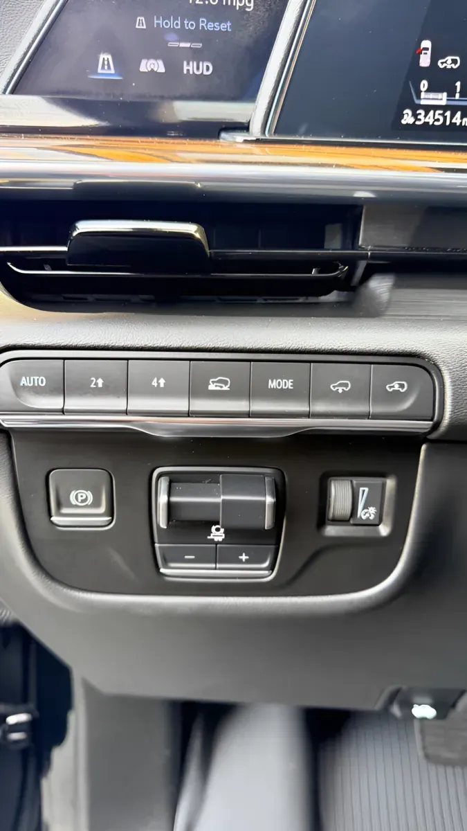 2023 Cadillac Escalade Premium Luxury - Photo 19