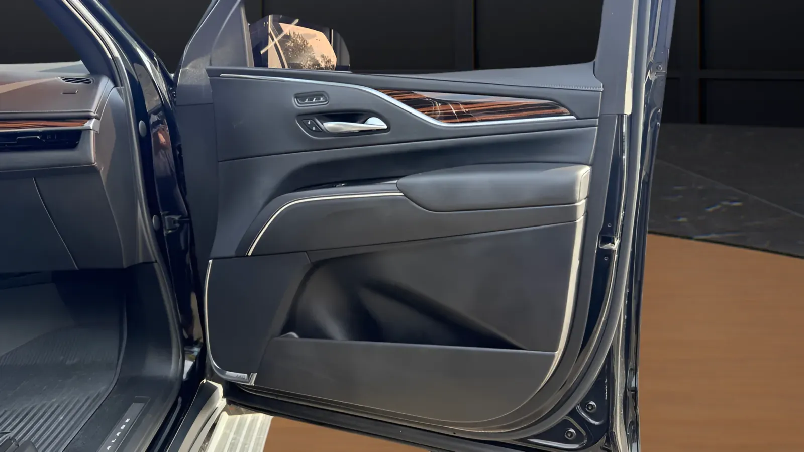 2023 Cadillac Escalade Premium Luxury - Photo 12