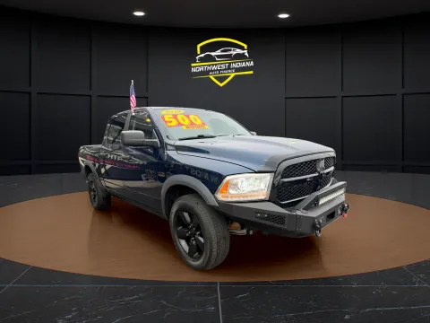 More photos of 2020 RAM 1500 CLASSIC WARLOCK at NWI AUTO FINANCE Valparaiso, IN