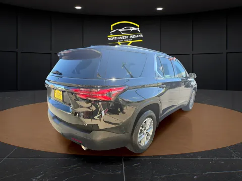 More photos of 2023 CHEVROLET TRAVERSE LT CLOTH at NWI AUTO FINANCE Valparaiso, IN