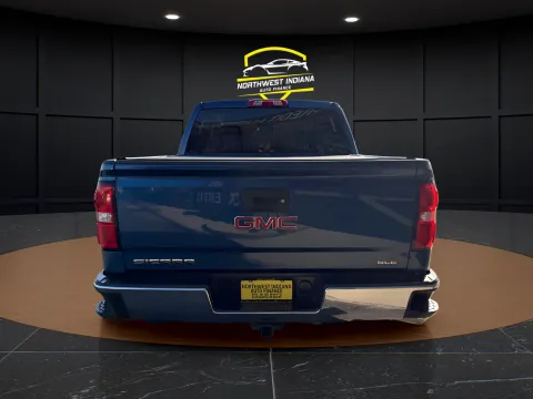 More photos of 2018 GMC SIERRA 1500 SLE at NWI AUTO FINANCE Valparaiso, IN