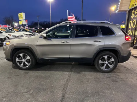 More photos of 2019 JEEP CHEROKEE LIMITED at NWI AUTO FINANCE Valparaiso, IN