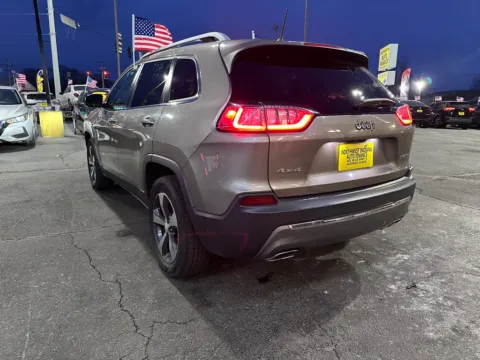 More photos of 2019 JEEP CHEROKEE LIMITED at NWI AUTO FINANCE Valparaiso, IN