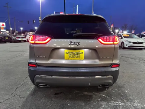 More photos of 2019 Jeep Cherokee Limited at NWI AUTO FINANCE Valparaiso, IN
