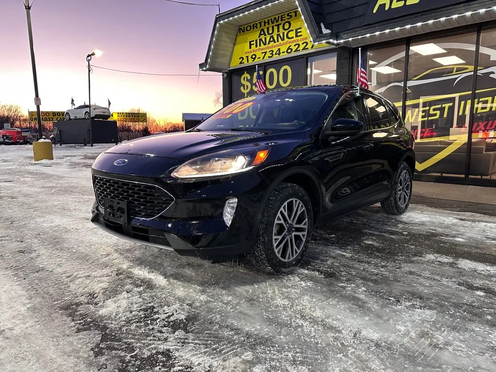 Black 2022 Ford Escape SEL for sale in Valparaiso, IN