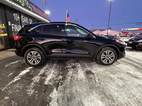 More photos of 2022 Ford Escape SEL at NWI AUTO FINANCE Valparaiso, IN