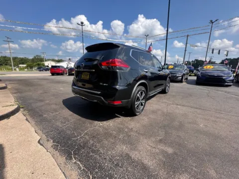 More photos of 2017 Nissan Rogue SL at NWI AUTO FINANCE Valparaiso, IN