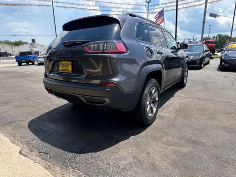 More photos of 2019 Jeep Cherokee Trailhawk at NWI AUTO FINANCE Valparaiso, IN
