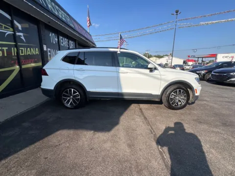 More photos of 2021 Volkswagen Tiguan at NWI AUTO FINANCE Valparaiso, IN