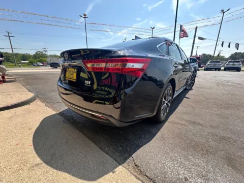 More photos of 2018 Toyota Avalon at NWI AUTO FINANCE Valparaiso, IN