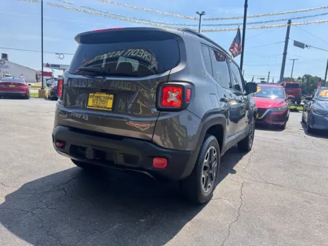 More photos of 2016 Jeep Renegade Trailhawk at NWI AUTO FINANCE Valparaiso, IN