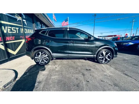 More photos of 2022 NISSAN ROGUE SPORT SL at NWI AUTO FINANCE Valparaiso, IN