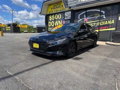 Black 2022 HYUNDAI ELANTRA SEL for sale in Valparaiso, IN