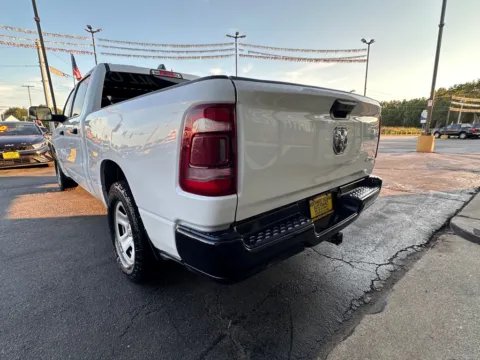 More photos of 2022 RAM 1500 TRADESMAN at NWI AUTO FINANCE Valparaiso, IN
