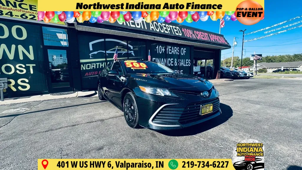 2023 Toyota Camry LE's photo