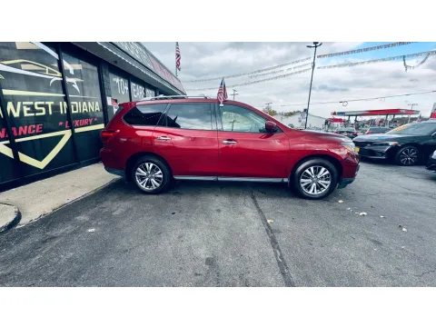 More photos of 2020 NISSAN PATHFINDER SV at NWI AUTO FINANCE Valparaiso, IN