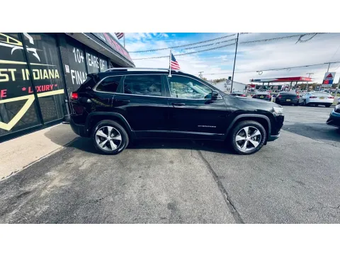 More photos of 2019 JEEP CHEROKEE LIMITED at NWI AUTO FINANCE Valparaiso, IN
