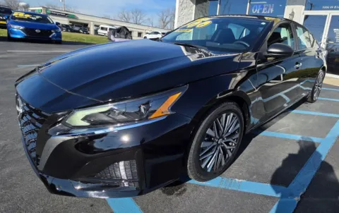 More photos of 2025 NISSAN ALTIMA 2.5 SV at NWI Auto Luxury Merrillville, IN