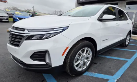More photos of 2022 CHEVROLET EQUINOX LT at NWI Auto Luxury Merrillville, IN