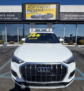 Another view of 2019 AUDI Q3 QUATTRO PREMIUM 45 TFSI for sale in Merrillville, IN at NWI Auto Luxury Merrillville