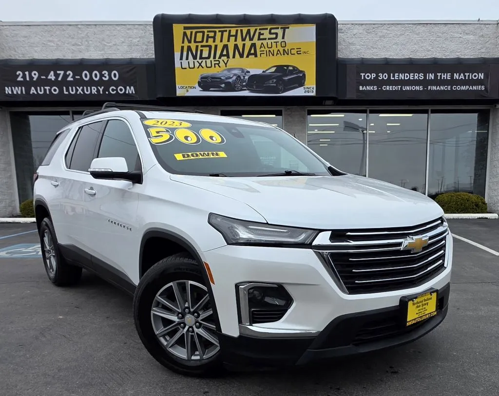 White 2023 CHEVROLET TRAVERSE LT LEATHER for sale in Merrillville, IN