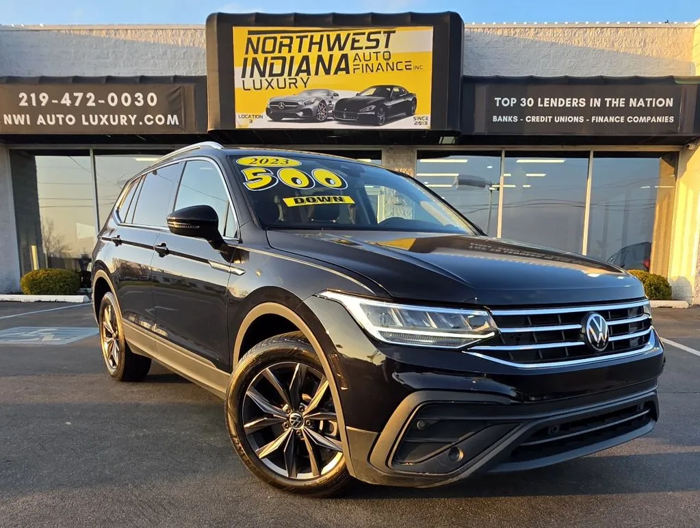 Black 2023 VOLKSWAGEN TIGUAN SE for sale in Merrillville, IN