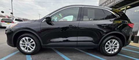 Black 2021 FORD ESCAPE SE for sale in Merrillville, IN