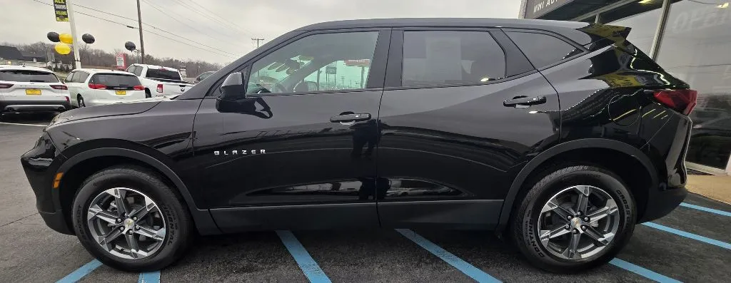 Black 2025 CHEVROLET BLAZER LT for sale in Merrillville, IN