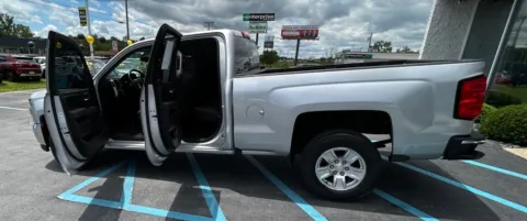 More photos of 2018 CHEVROLET SILVERADO 1500 LT at NWI Auto Luxury Merrillville, IN