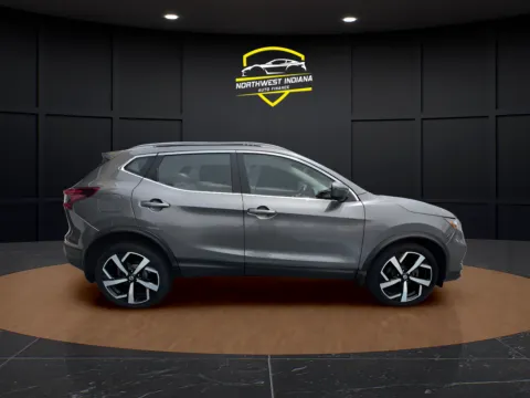 More photos of 2020 NISSAN ROGUE SPORT SL at NWI Auto Luxury Merrillville, IN