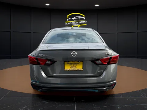 More photos of 2021 NISSAN ALTIMA 2.5 SR at NWI Auto Luxury Merrillville, IN