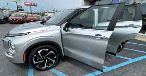 Photos of 2024 MITSUBISHI OUTLANDER SE for sale in Merrillville, IN at NWI Auto Luxury Merrillville