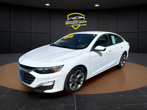 White 2022 CHEVROLET MALIBU LT for sale in Merrillville, IN