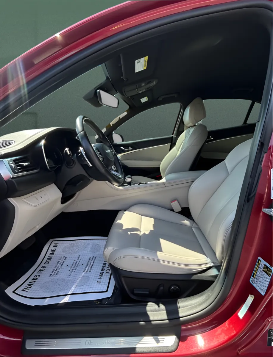 2022 GENESIS G70 Standard - Photo 16
