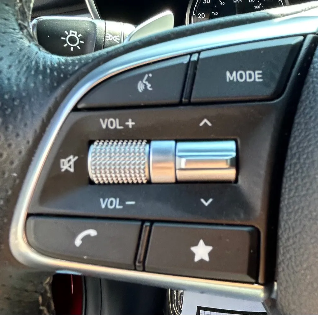 2022 GENESIS G70 Standard - Photo 18