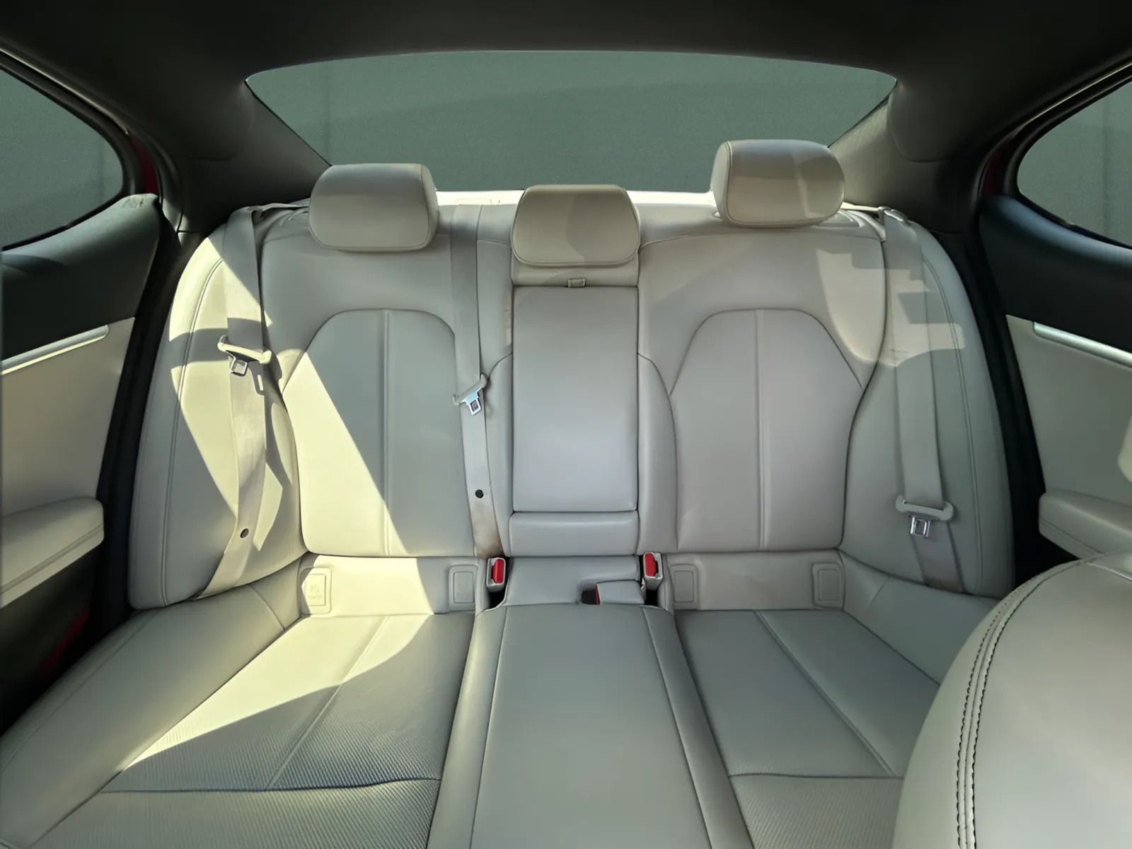 2022 GENESIS G70 Standard - Photo 27
