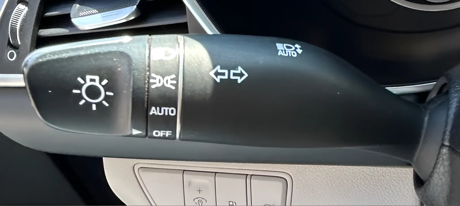 2022 GENESIS G70 Standard - Photo 20