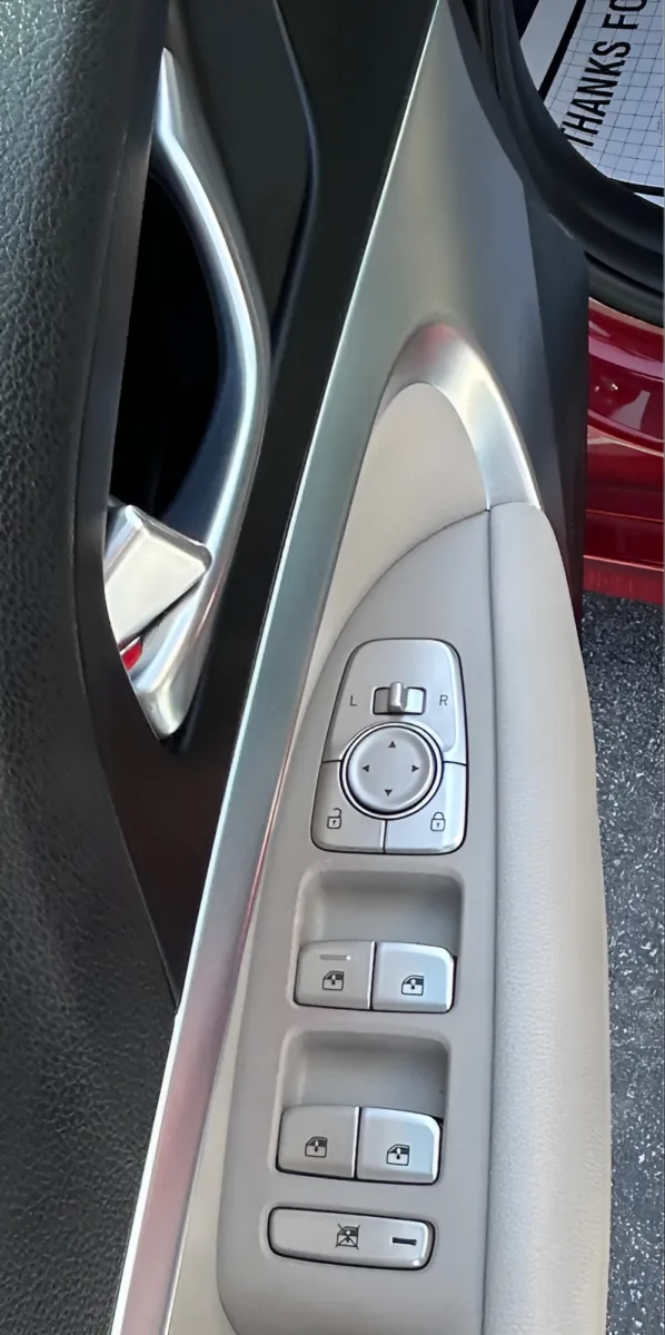 2022 GENESIS G70 Standard - Photo 15