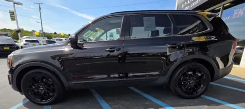 More photos of 2022 KIA TELLURIDE EX at NWI Auto Luxury Merrillville, IN