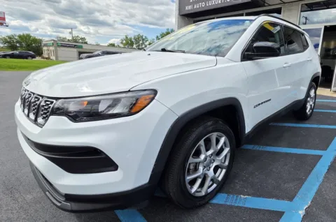Photos of 2022 JEEP COMPASS LATITUDE LUX for sale in Merrillville, IN at NWI Auto Luxury Merrillville