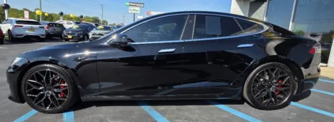 More photos of 2021 TESLA MODEL S PERFORMANCE at NWI Auto Luxury Merrillville, IN