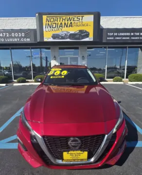 Red 2020 NISSAN ALTIMA 2.5 SR for sale in Merrillville, IN