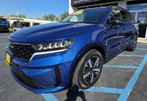 More photos of 2021 KIA SORENTO S at NWI Auto Luxury Merrillville, IN