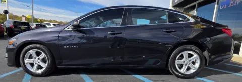 Gray 2023 CHEVROLET MALIBU LT for sale in Merrillville, IN