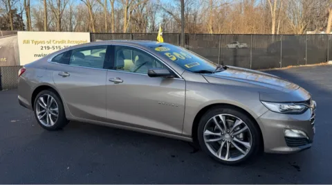 Gold 2024 CHEVROLET MALIBU PREMIER for sale in Schererville, IN
