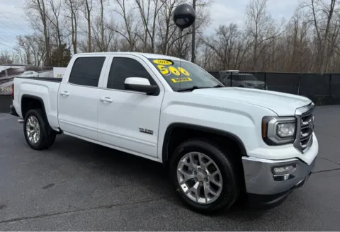 White 2018 GMC SIERRA 1500 SLE for sale in Schererville, IN